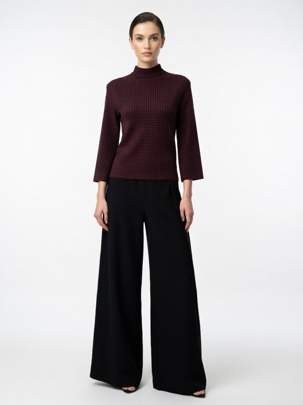 Theory Houndstooth Burgundy & Black Fine Knit Sweater